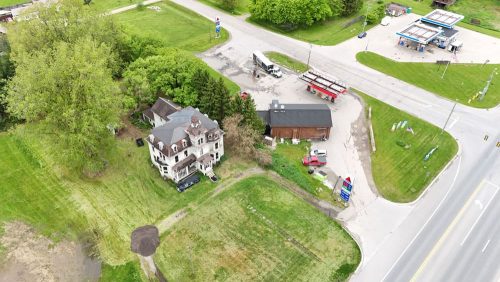 bruce-mansion-haunted-13